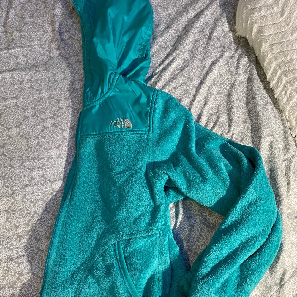 Teal North Face jacket with hood